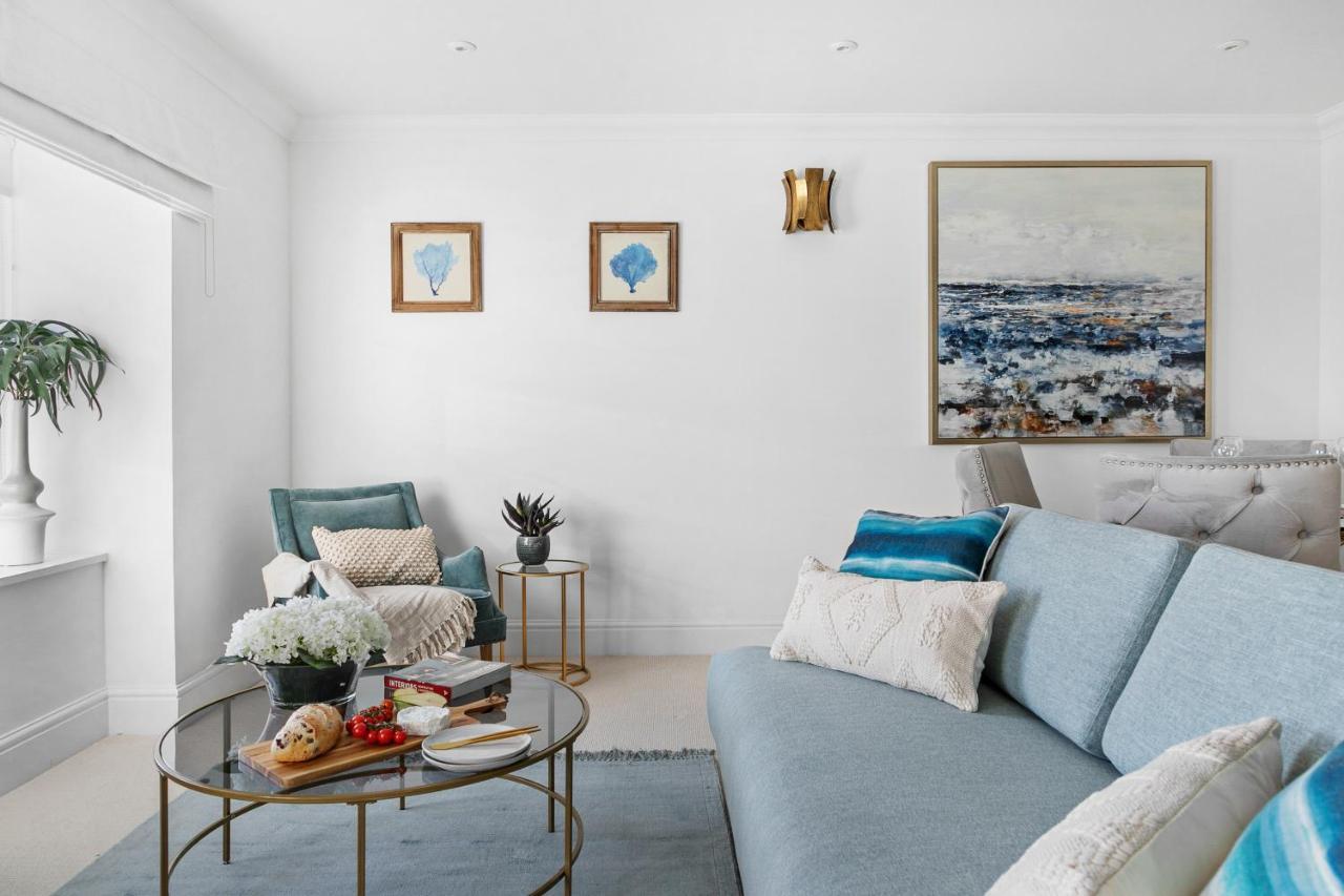 The Seaview Suites At The Corbyn Apartments Торки Экстерьер фото